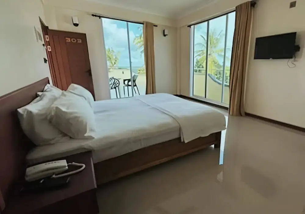 Северный атолл Мале: Noah Private Beach House