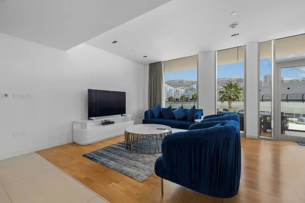 Дубай: Bluewater's Residence Bay 2BR-Maid Room