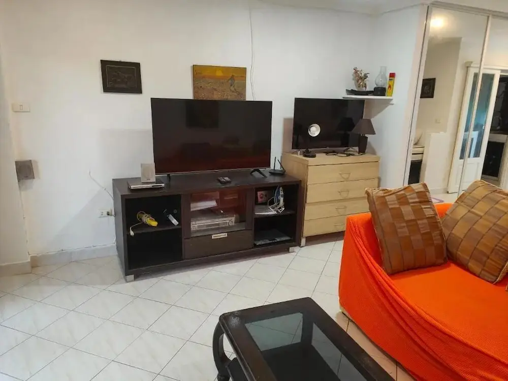 Паттайя: Room in Apartment - Jomtien Hill Resort Pratamnak 105