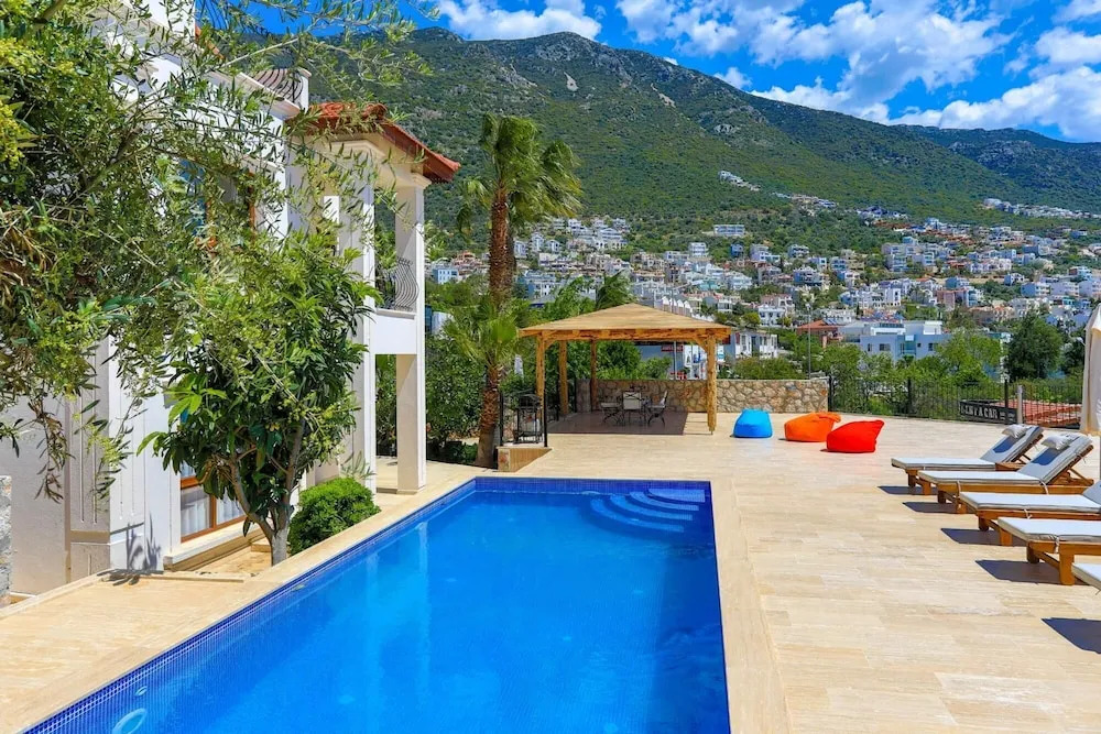 Villa Eos in Kalkan With 3 Bedrooms and 4 Bathrooms — фото 1