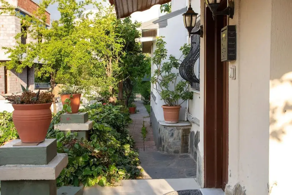 Spacious Detached House With Garden in Izmir — фото 1