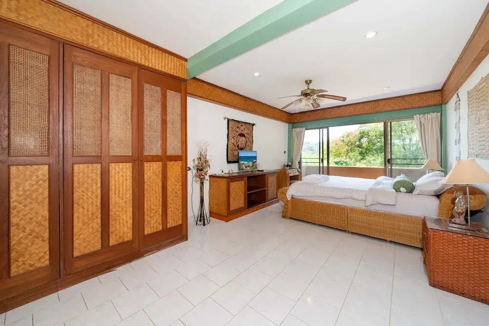 Пхукет: Bougainvillea 3BR Apartment 216 in Kata