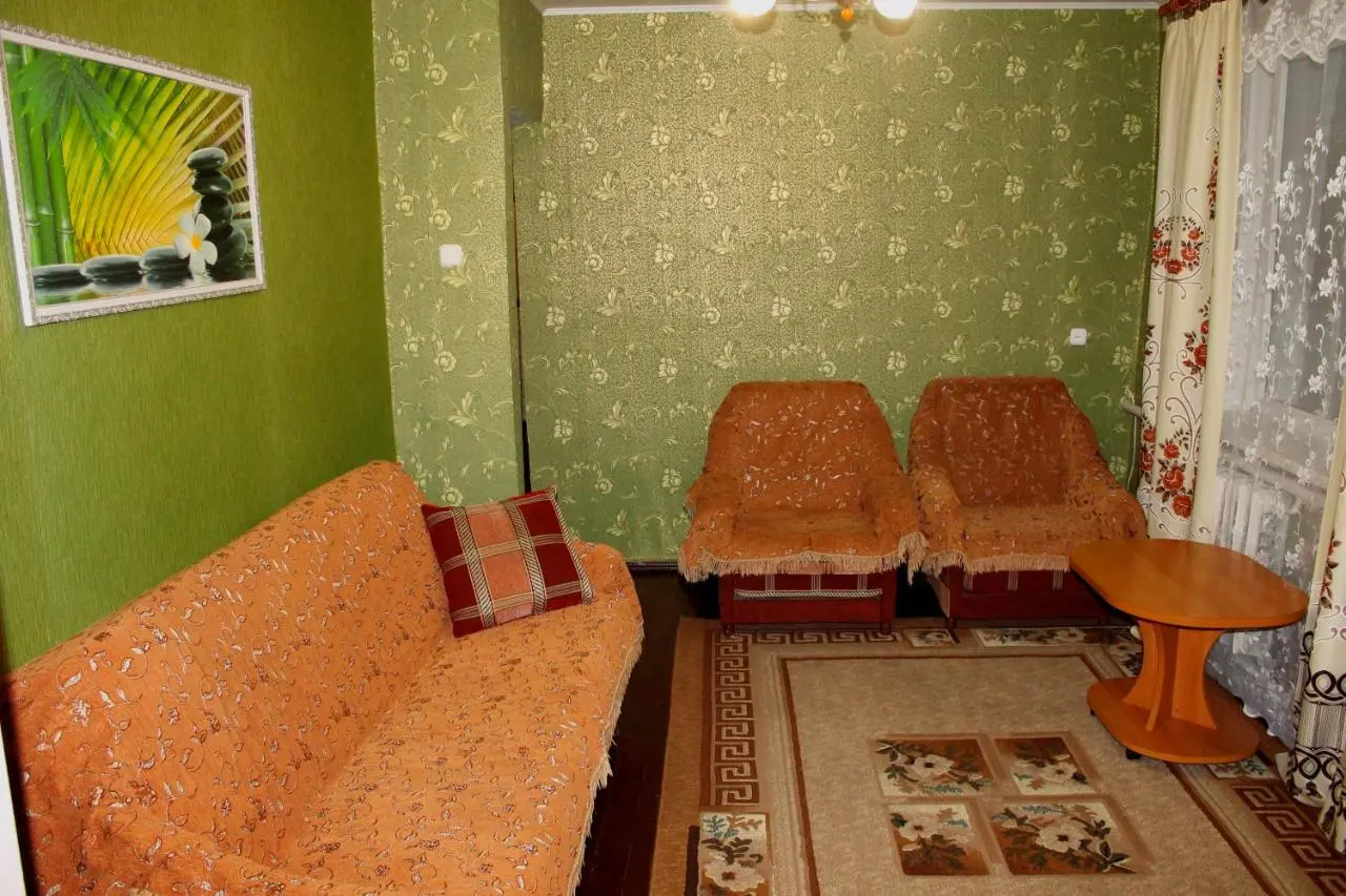 Цветочный: Apartment on Pobeda 2