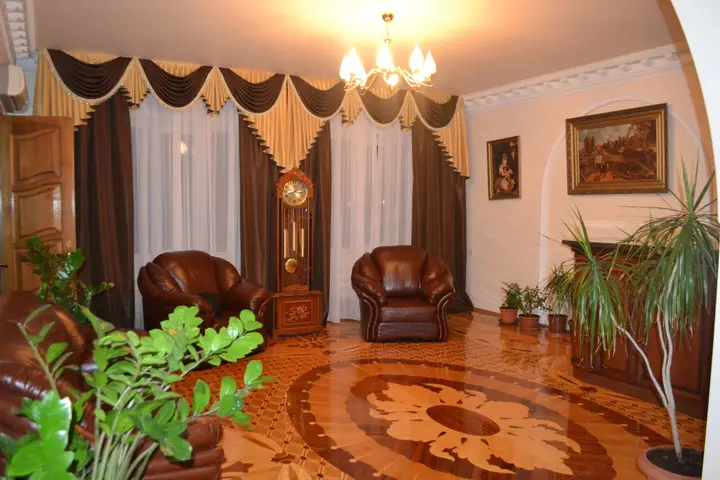 Батайск: Family House