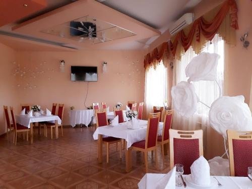 Азов: Hotel Zhemchuzhina