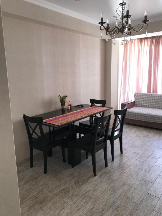 Сочи: Apartment on ulitsa Volzhskaya 34