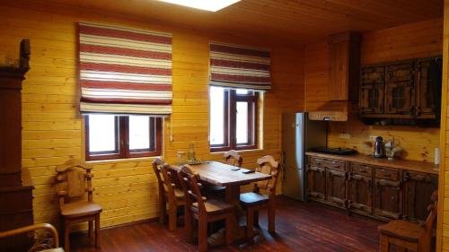 Пушкинские горы: Ecohotel U Frolova