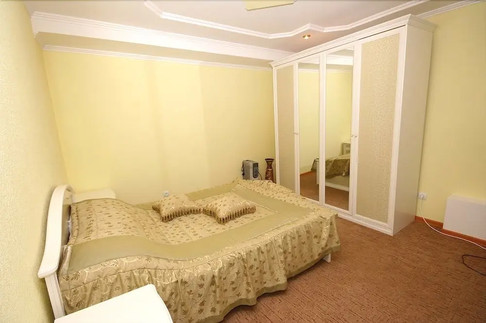 Домбай: Отель Gornyye Vershiny