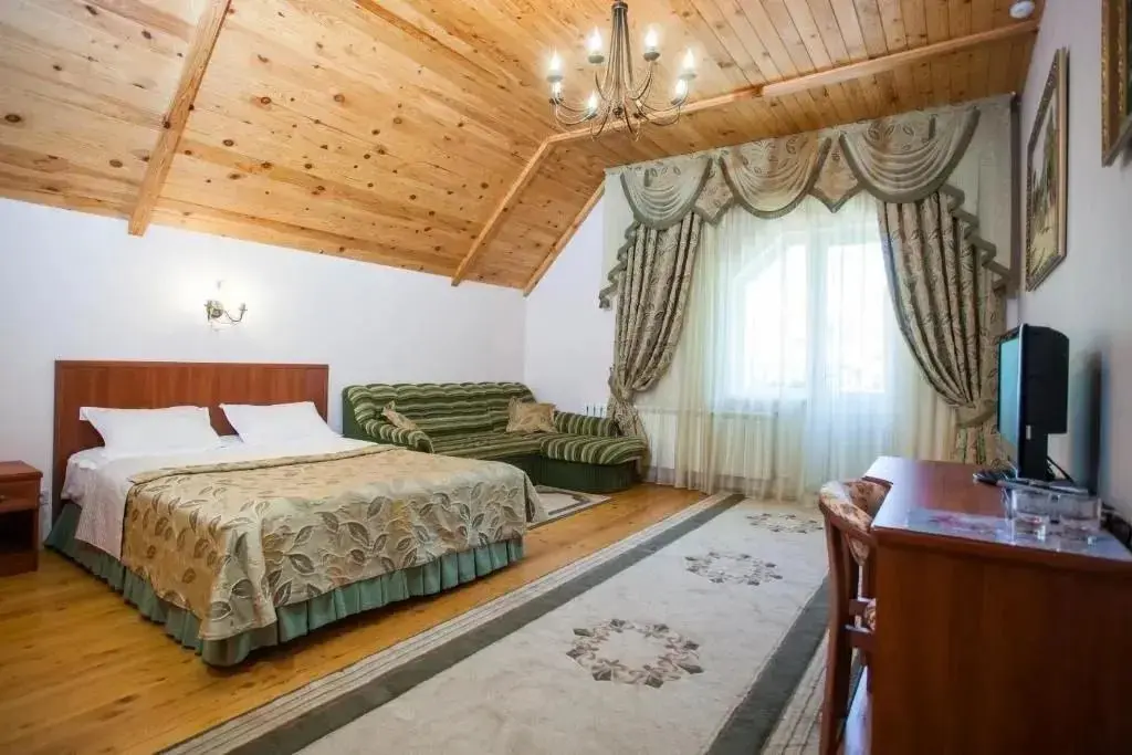 Домбай: Гостевой дом Каприз