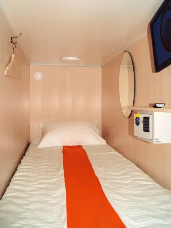 Тверь: Capsule City Hotel