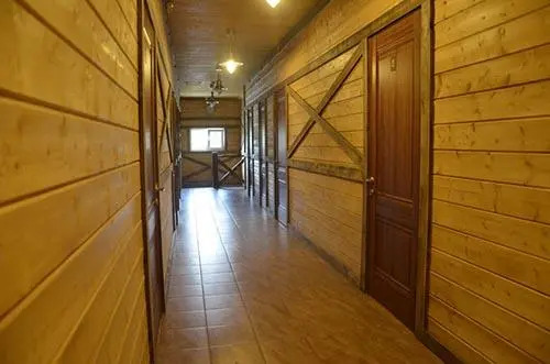 Ямок: Мотель Вестерн Клаб