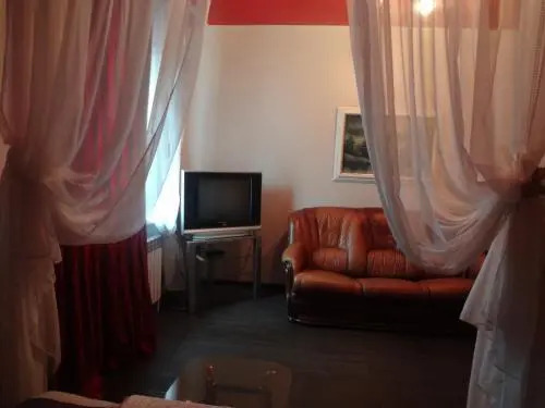 Тверь: Novoshosseynaya Apartment
