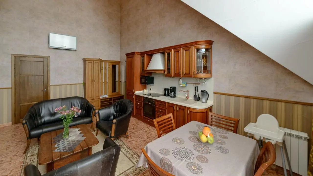 Адлер: Penthouse South Star