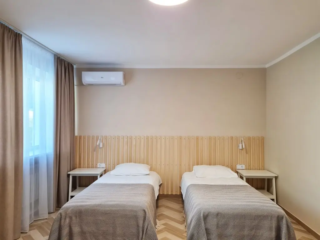 Павловск: Hotel Don