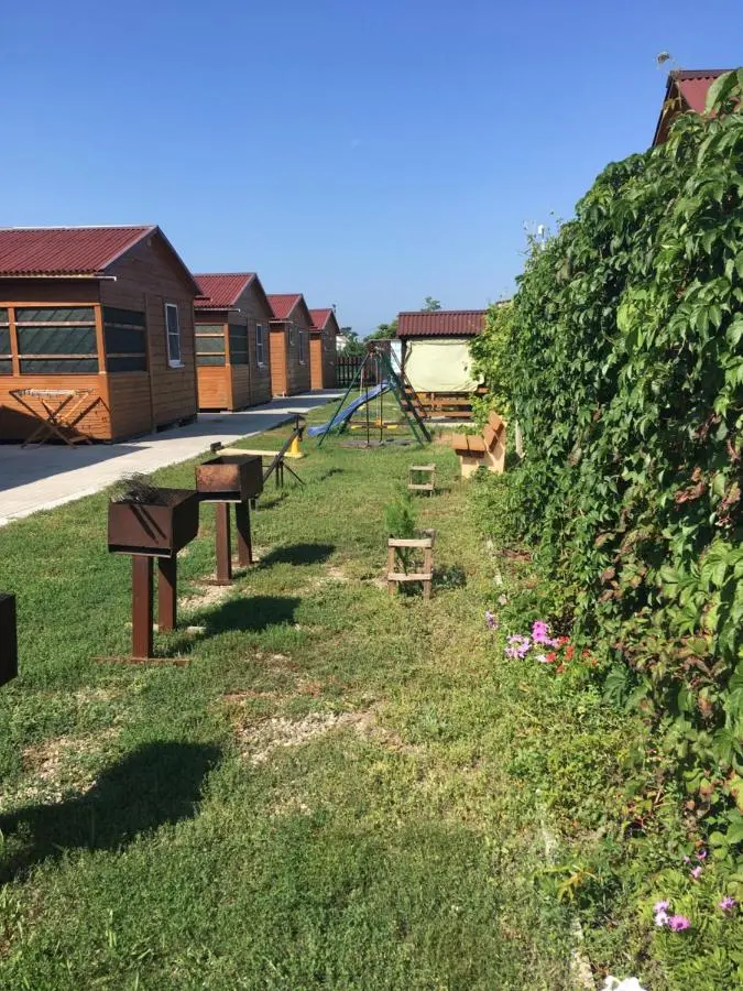 Должанская: Liliia Holiday Park