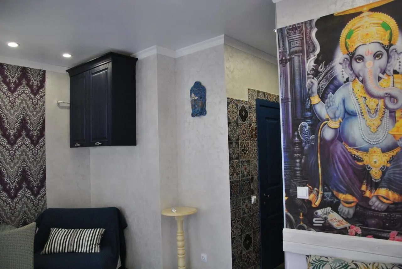 Эсто-Садок: V Indiyskom stile Apartment