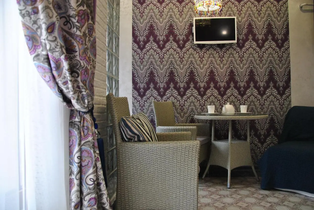 Эсто-Садок: V Indiyskom stile Apartment