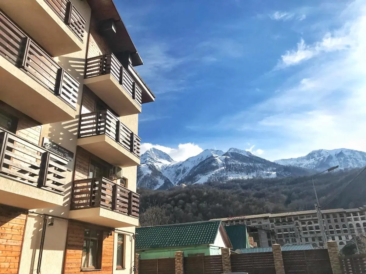 Эсто-Садок: V Indiyskom stile Apartment