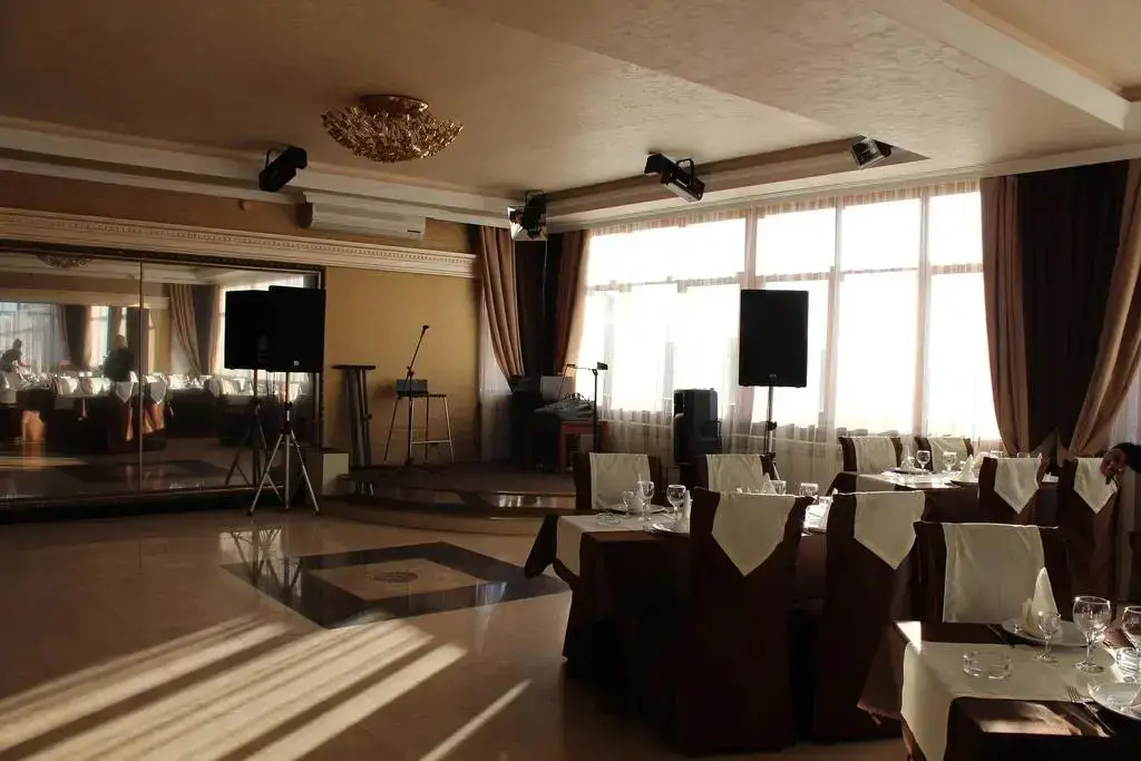 Махачкала: Hotel Pegas