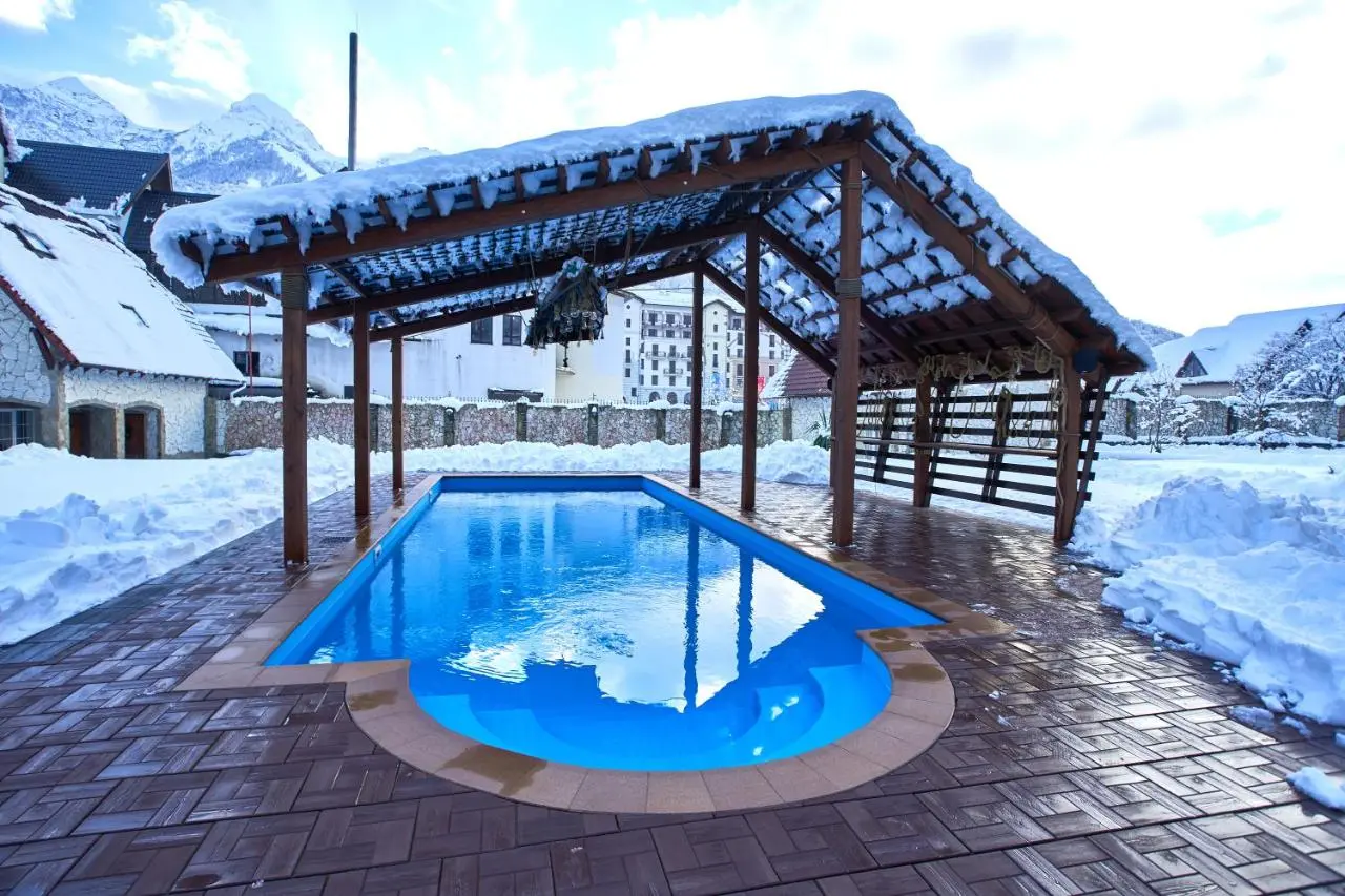 Эсто-Садок: Snow Villlage Krasnaya Polyana