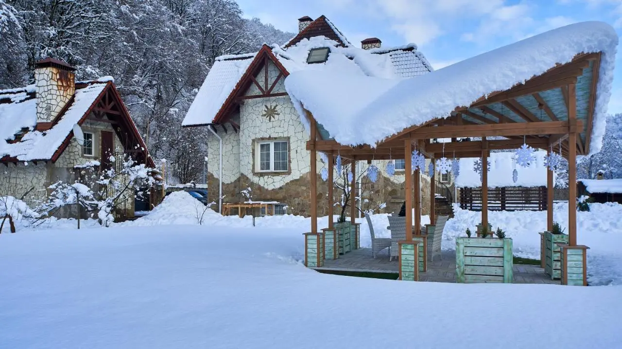 Эсто-Садок: Snow Villlage Krasnaya Polyana