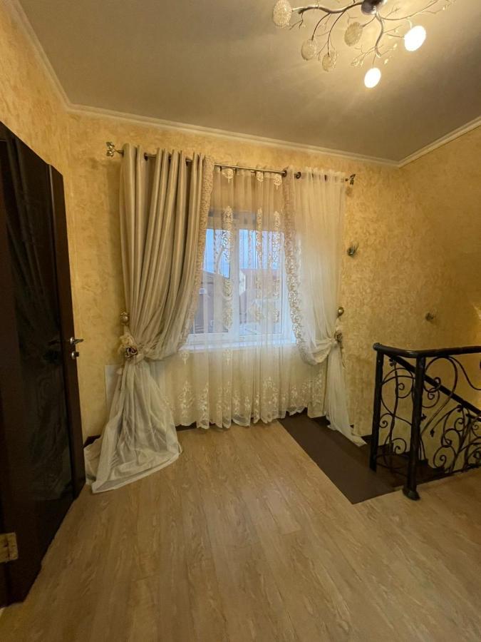 Голубицкая: Дом для отпуска в Skazka Inn