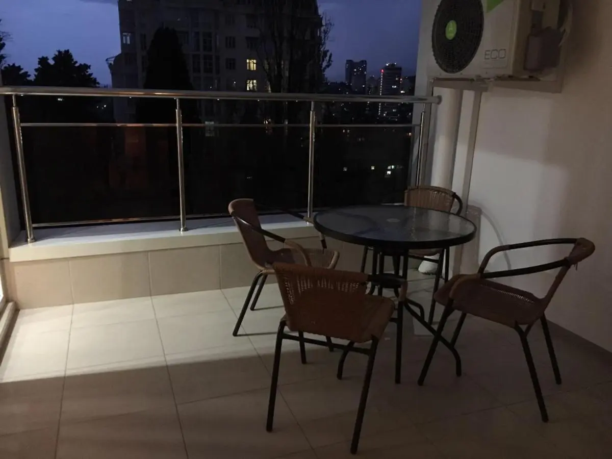 Сочи: Apartment na Pervomayskoy 19