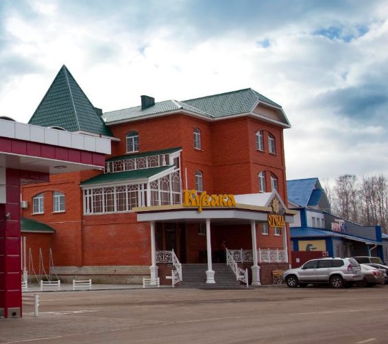 Каменка: Hotel Kuvaka