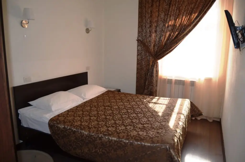 Каменка: Hotel Kuvaka