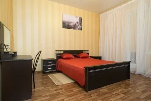Челябинск: Apartment on Sverdlovsky Prospekt 88