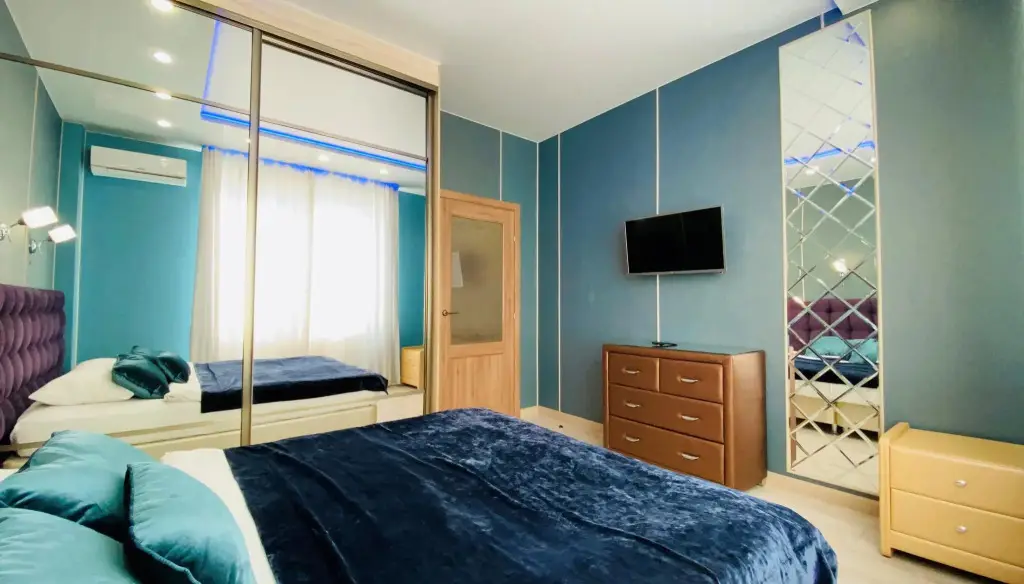 Челябинск: InnHome Apartments (ИннХоум) на улице Братьев Кашириных 34