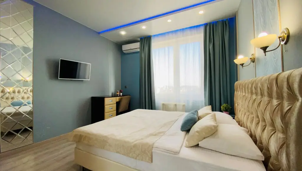Челябинск: InnHome Apartments (ИннХоум) на улице Братьев Кашириных 34
