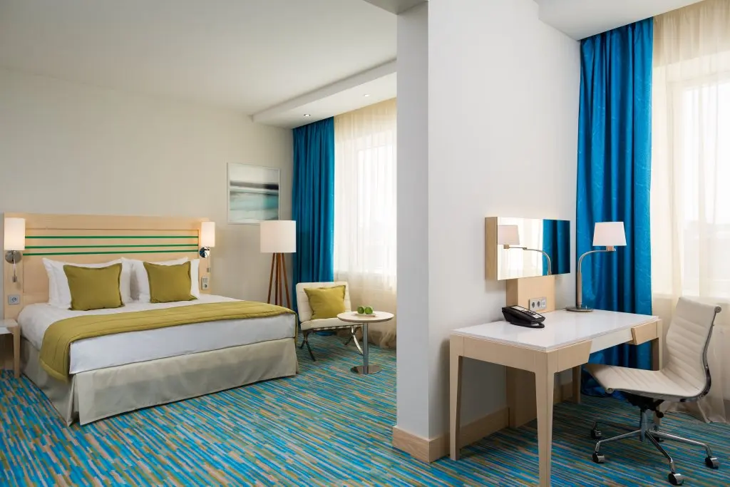 Челябинск: Гостиница Radisson Blu Челябинск