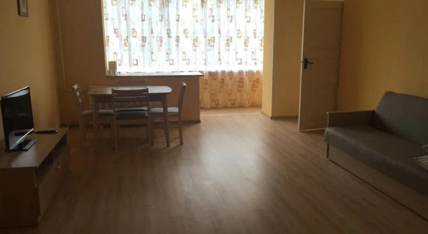 Великий Новгород: Хостел Круиз - Большая Ель