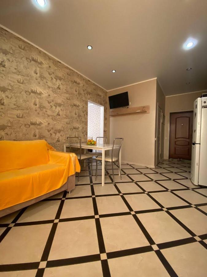 Геленджик: Apartment at Krymskaya 19