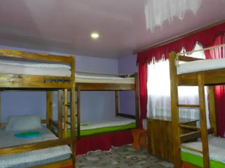 Сатка: Hostel Uralskie Gori