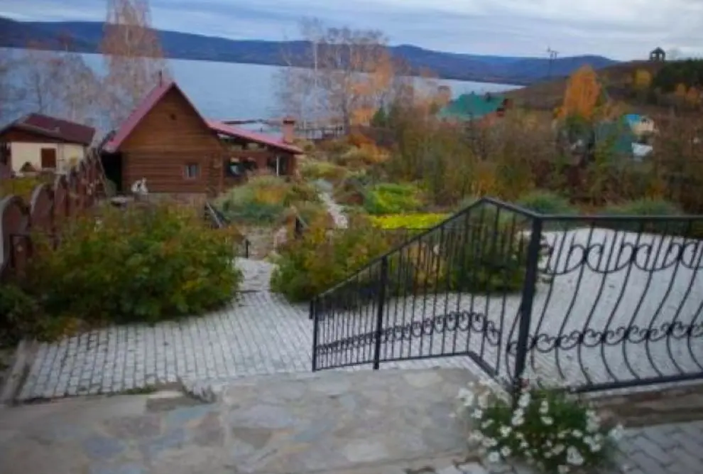 Миасс: Lake GuestHouse