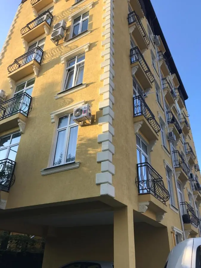Сочи: Apartments Plyazh na Krymskoy 100 meters of Cuba beach