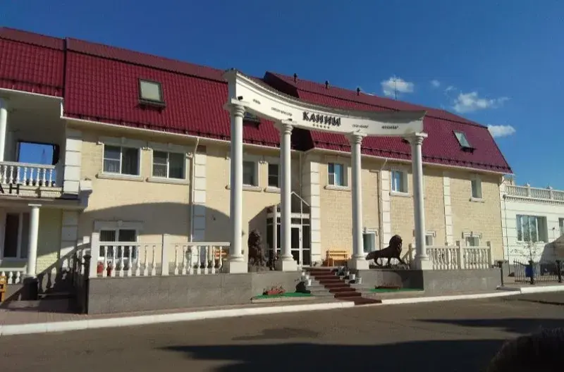 Канск: Отель Канны