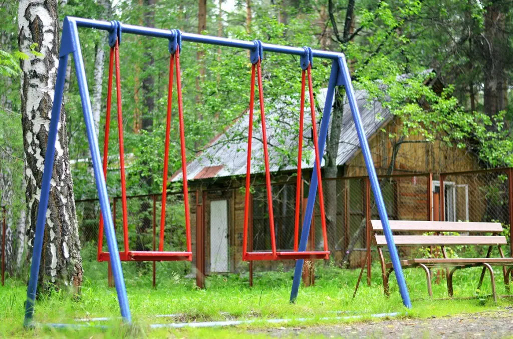 Половинный: База Отдыха Шишки