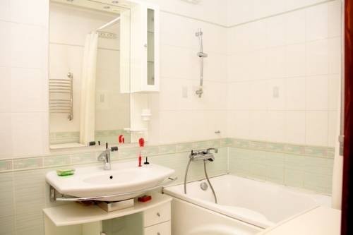Череповец: Lux35 Apartment Metallurgov 13A