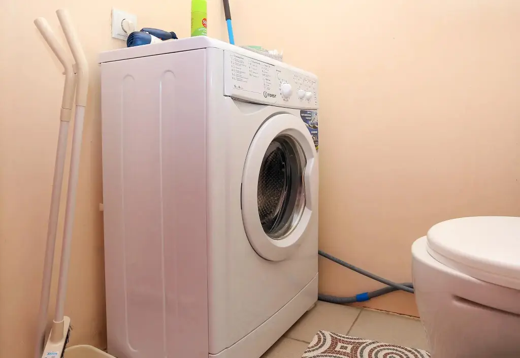 Томск: Апартаменты на улице Дизайнеров 3