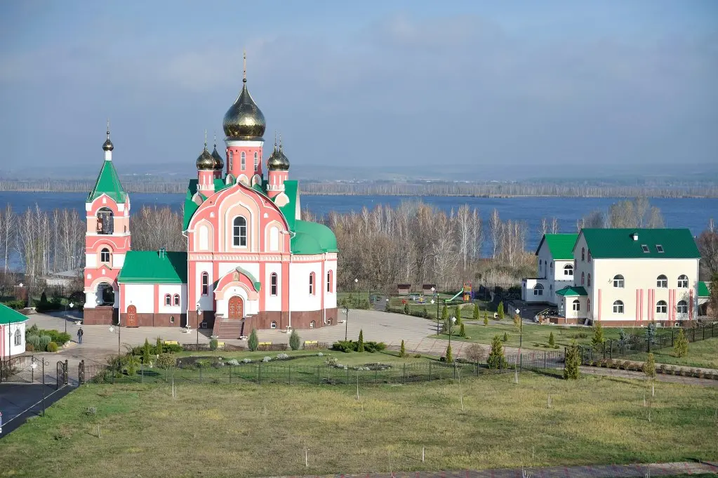 Курчатов: Отель Облака