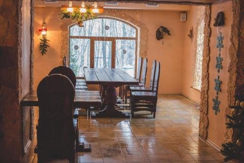 Белгород: Restoran-kurort Dom Lesnika