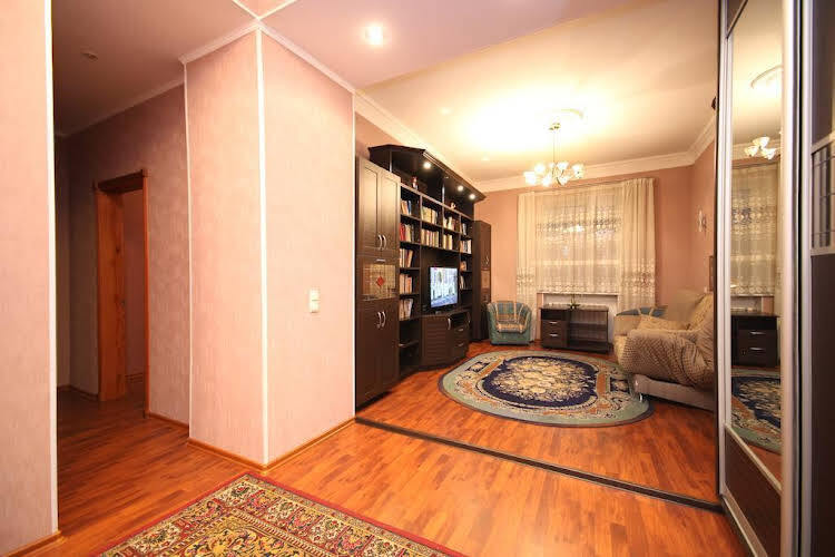 Белгород: Room-Club Apartments na Popova