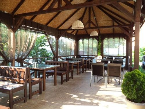 Ольгинка: Almaz Hotel