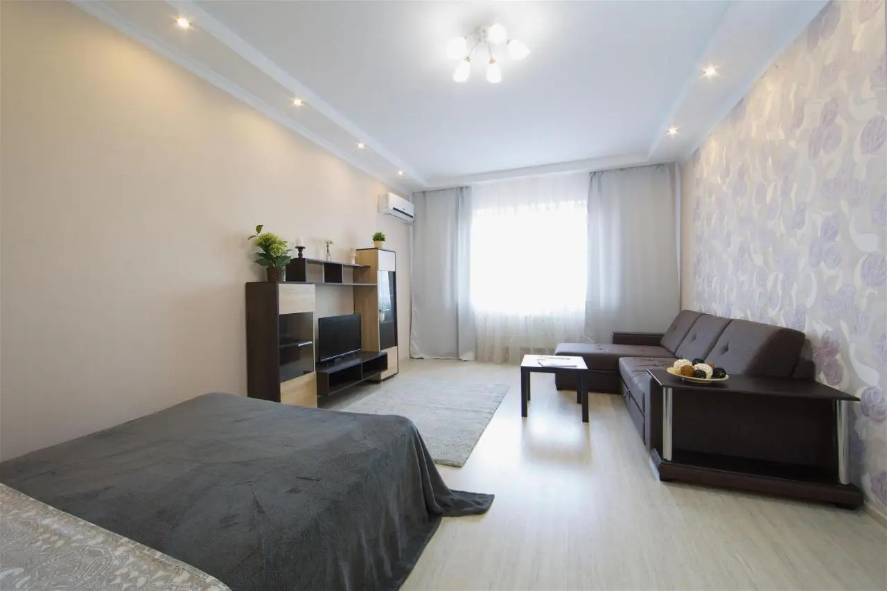 Краснодар: Apartment on Oktyabrskaya 181/2
