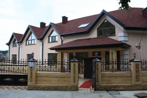 Небуг: Guest House Oksana