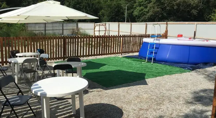 Новомихайловский: Guest house on pereulok Pionerskiy 4V