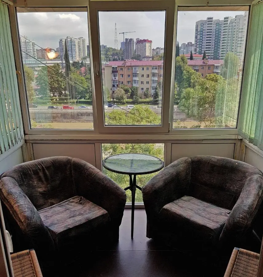 Сочи: Apartment on Chaikovsky 25